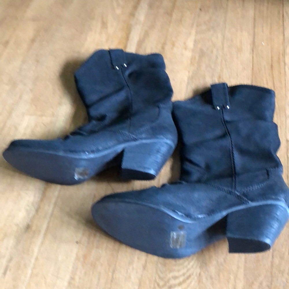 BCBG Boot - Picture 2 of 4